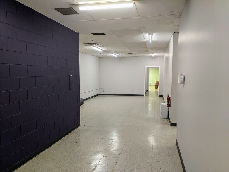 More Photos Of 437 Fern St, Jackson Office For Lease