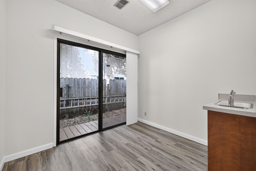 More Photos Of 7 Page St, Cotati Medical For Sale