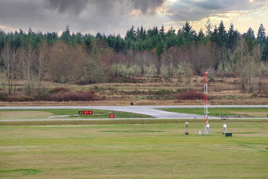 More Photos Of 191 Airport Rd, Port Townsend Airplane Hangar For Lease