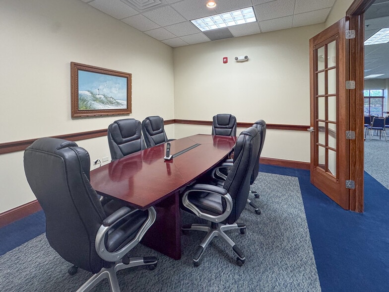 More Photos Of 1776 Legacy Cir, Naperville Medical For Sale