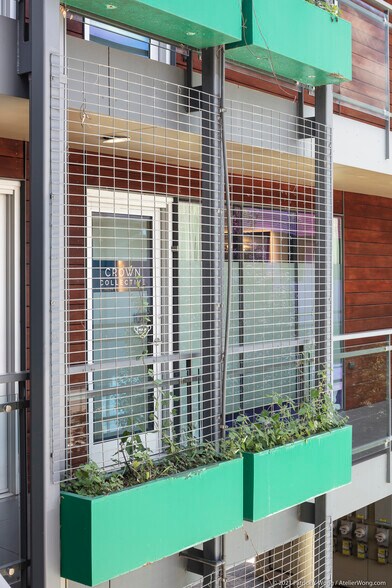 More Photos Of 904 West Ave, Austin Office Residential For Sale