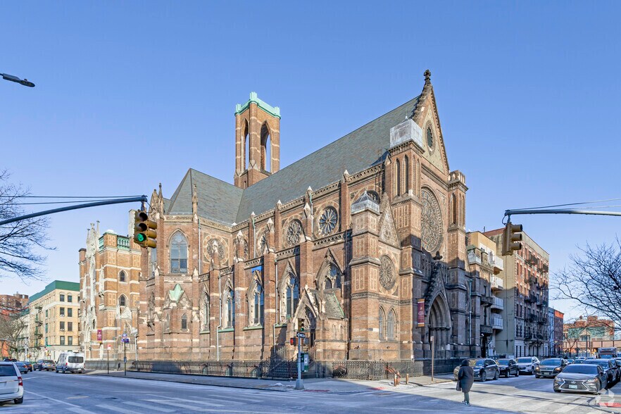 More Photos Of 2045 Madison Ave, New York Schools For Lease