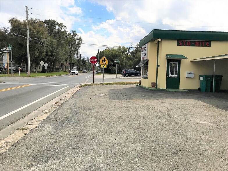 More Photos Of 100 N Dixie Ave, Fruitland Park Storefront Retail Office For Sale