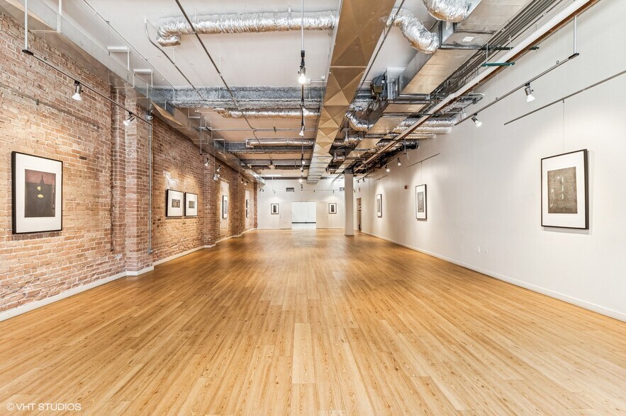 More Photos Of 1923-1925 N Halsted St, Chicago General Retail For Sale