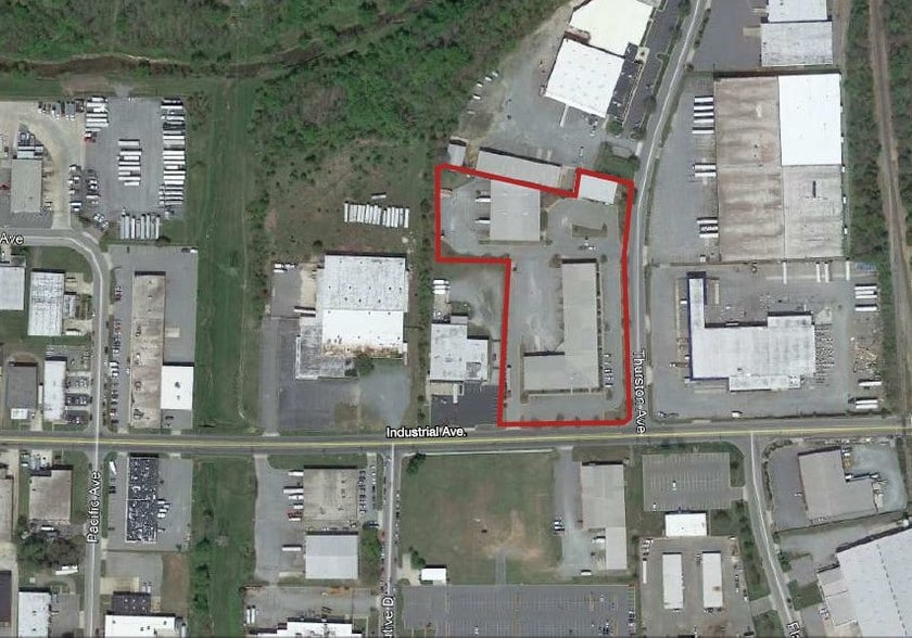 More Photos Of 215 Industrial Ave, Greensboro Warehouse For Lease