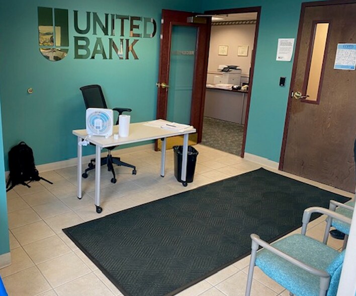 More Photos Of 122 Hills Plz, Charleston Office For Lease