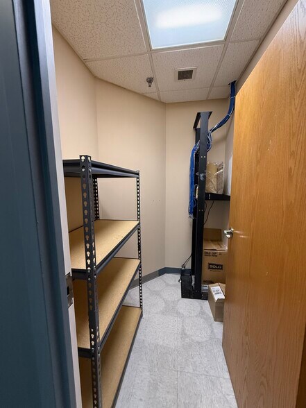 More Photos Of 131 New London Tpke, Glastonbury Medical For Lease