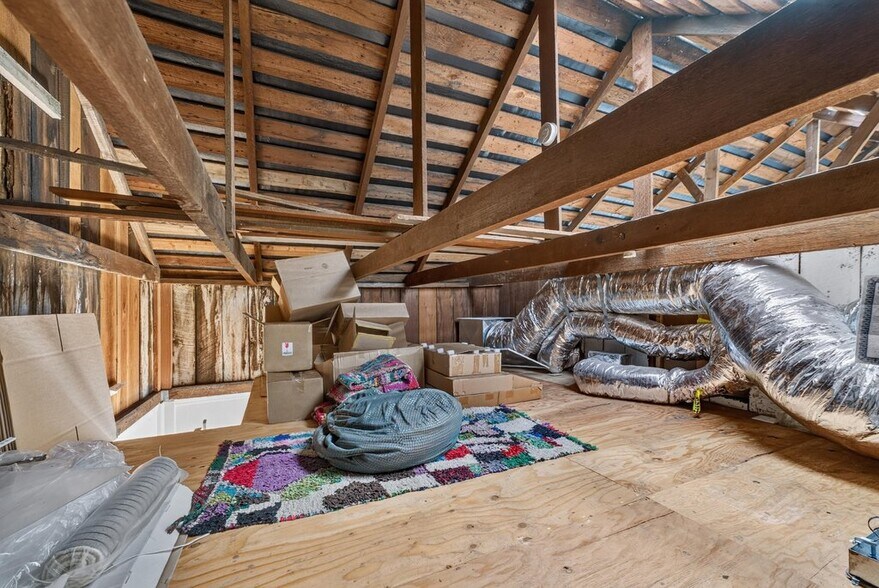 More Photos Of 408 Trout Gulch Rd, Aptos Freestanding For Sale