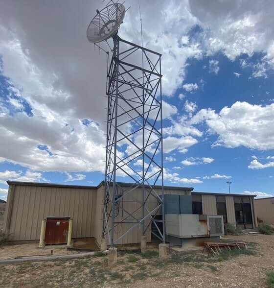 More Photos Of 1 To 1 Mill, Silverpeak Land For Sale