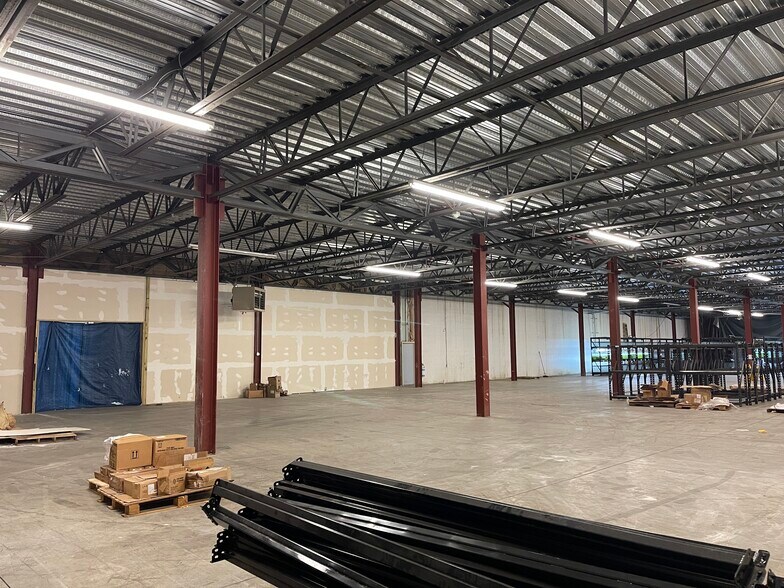 More Photos Of 6352 Airway Dr, Indianapolis Manufacturing For Sale