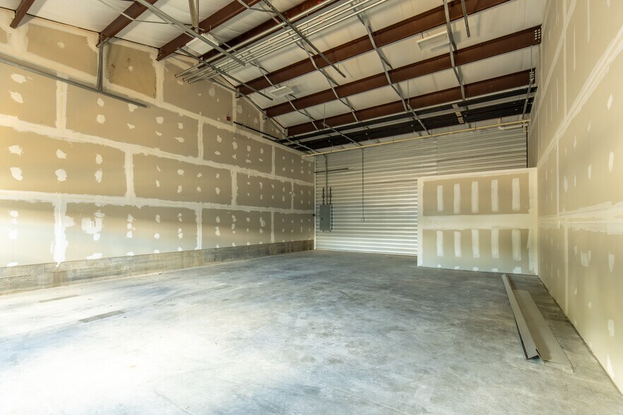 More Photos Of 399 Ledyard St, Hartford Flex For Lease