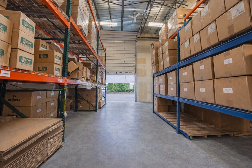 More Photos Of 618 E Kent Ave S, Vancouver Light Distribution For Sale