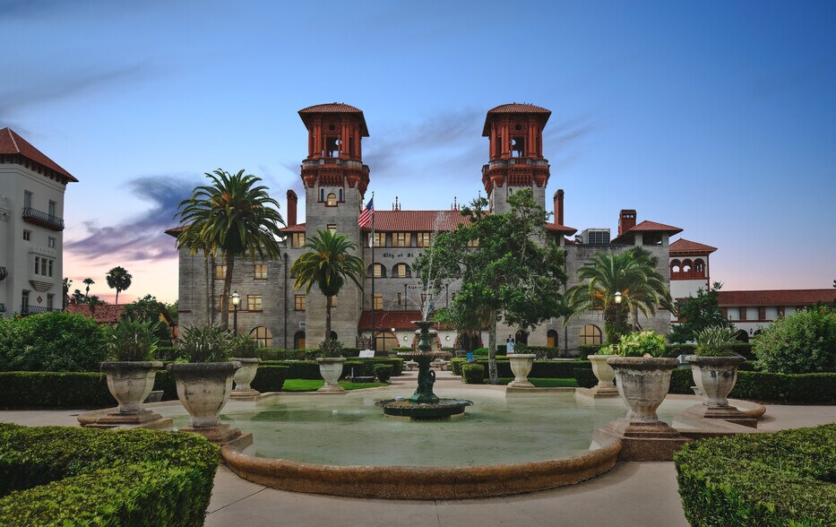 More Photos Of 111, Saint Augustine Storefront For Sale