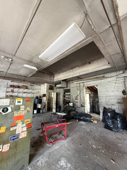More Photos Of 276 Hamburg Tpke, Riverdale Industrial For Sale