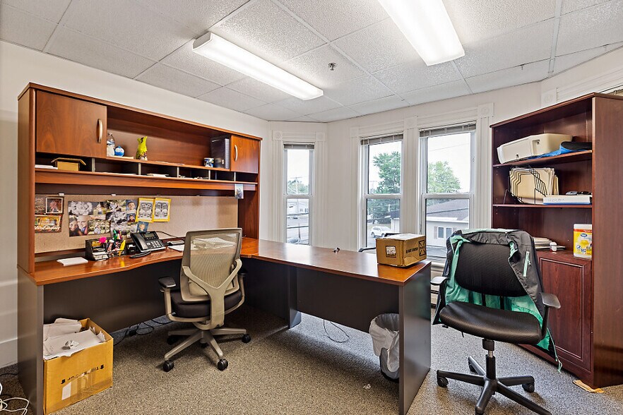 More Photos Of 323 State St, Augusta Office Residential For Sale