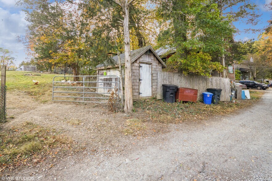 More Photos Of 3 Horsemens Trl, Cold Spring General Retail For Sale