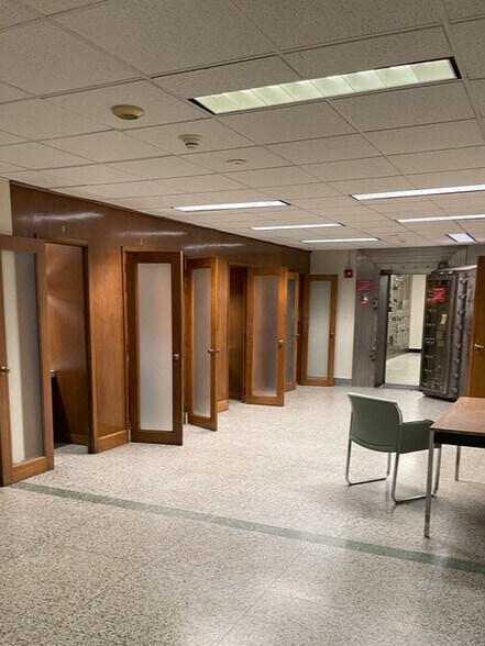 More Photos Of 60 Hempstead Ave, West Hempstead Office For Lease