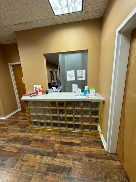 More Photos Of 2186 NJ-27, North Brunswick Medical For Lease