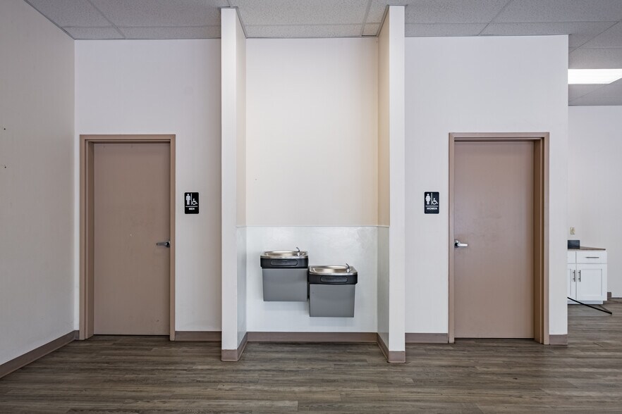 More Photos Of 1053 Harrisburg Pike, Carlisle General Retail For Lease