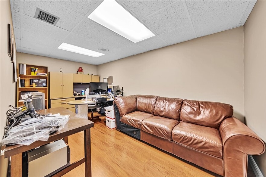More Photos Of 6187 NW 167th St, Miami Lakes Office For Sale