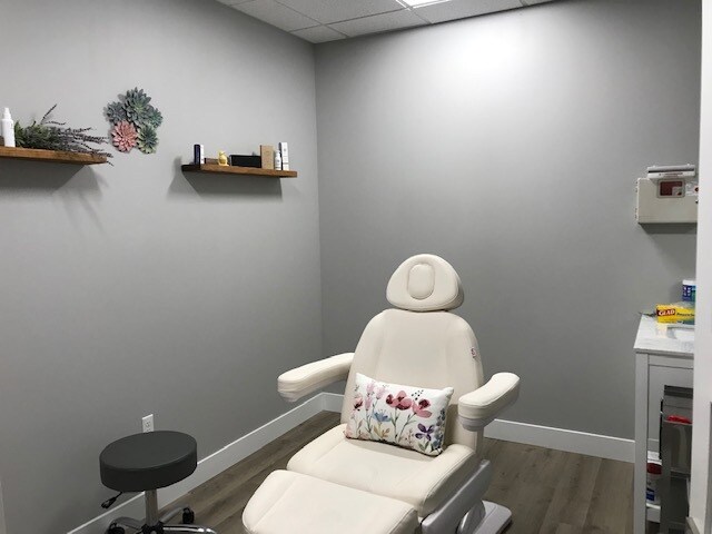 More Photos Of 7 Spectrum Loop, Colorado Springs Storefront Retail Office For Lease