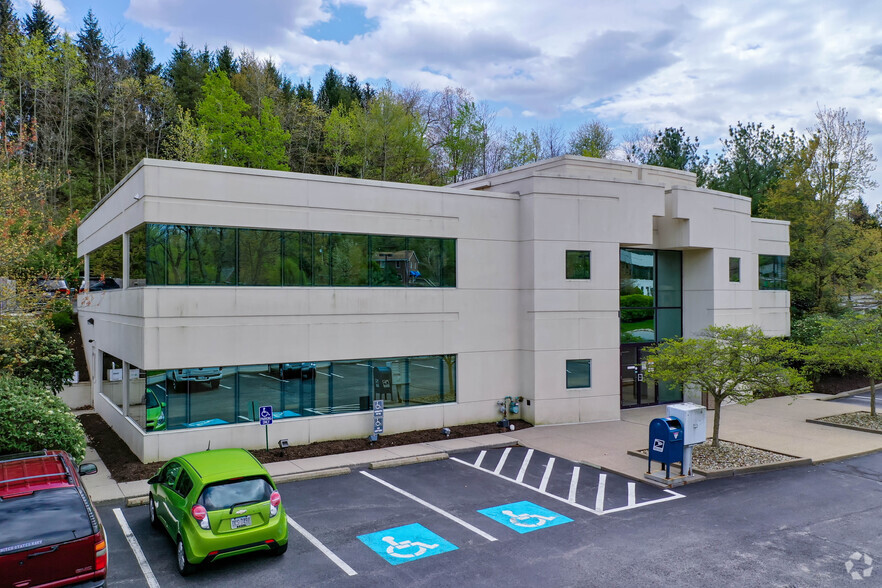 Primary Photo Of 2400 Corporate Dr, Wexford Medical For Lease