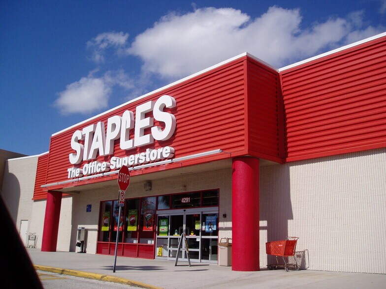 More Photos Of 4291 Tamiami Trl S, Venice Unknown For Lease