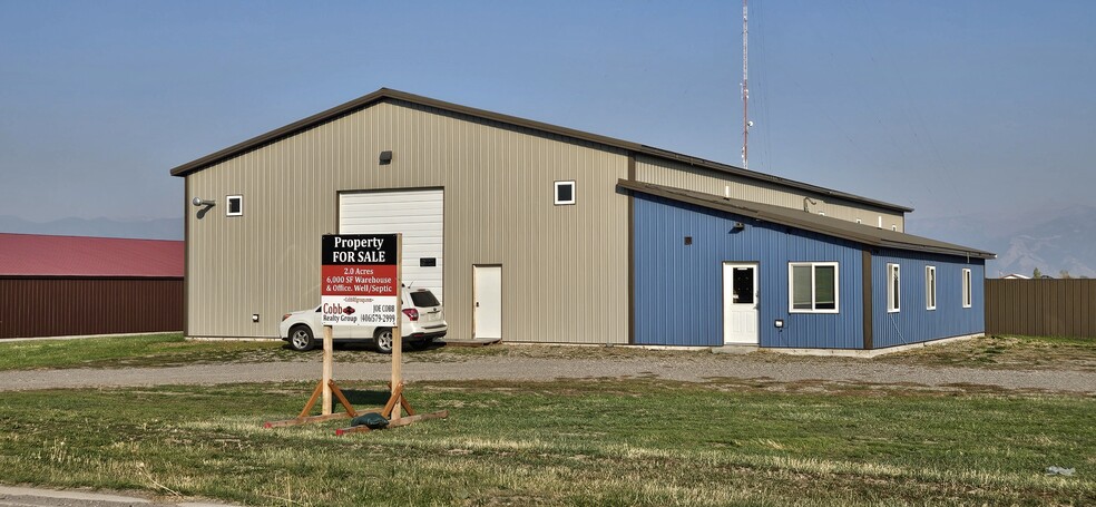 Primary Photo Of 204 Countryside Ln, Belgrade Light Manufacturing For Sale