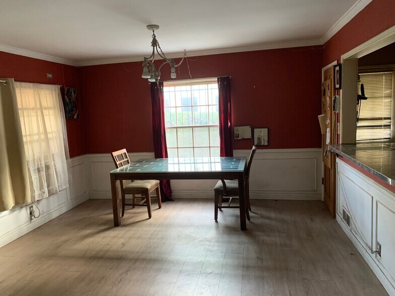More Photos Of 1826 Wellington Rd, Los Angeles Specialty For Sale