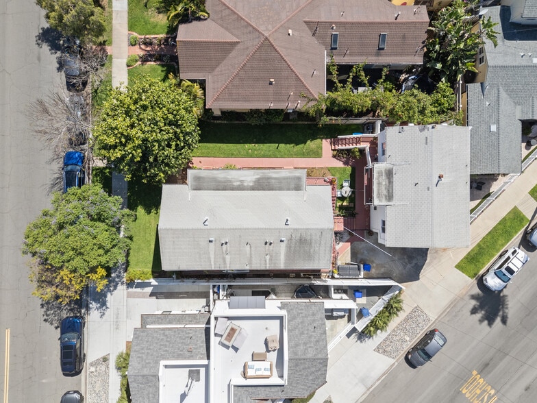 More Photos Of 812-820 E Ave, Coronado Apartments For Sale