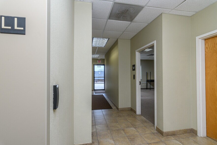 More Photos Of 2023 St. Mary's Blvd, Jefferson City Medical For Sale