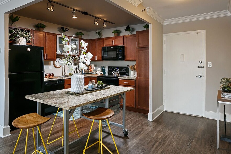 More Photos Of 800 S 4th St, Louisville Apartments For Lease