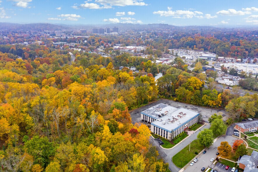 More Photos Of 25 Lindsley Dr, Morristown Medical For Lease