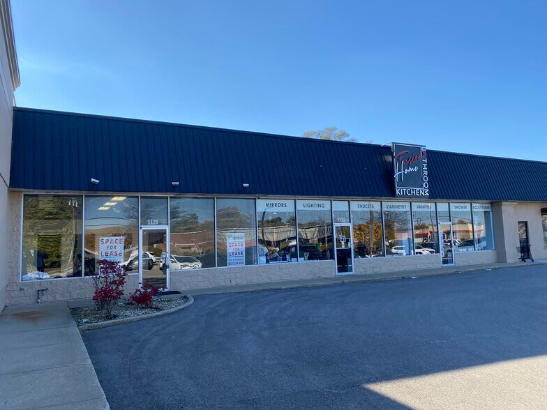 Primary Photo Of 1101-1125 E Rand Rd, Arlington Heights General Retail For Lease