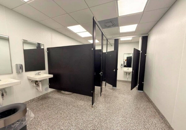 More Photos Of 2300-2340 W 8th Ave, Hialeah Radio TVTransmission Facilities For Lease