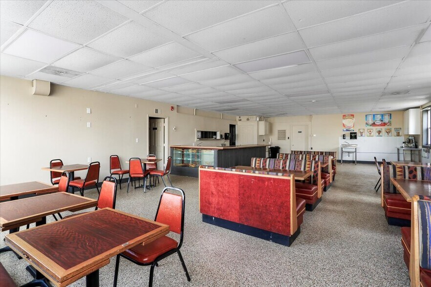 More Photos Of 12621 National Pike, Clear Spring Restaurant For Sale