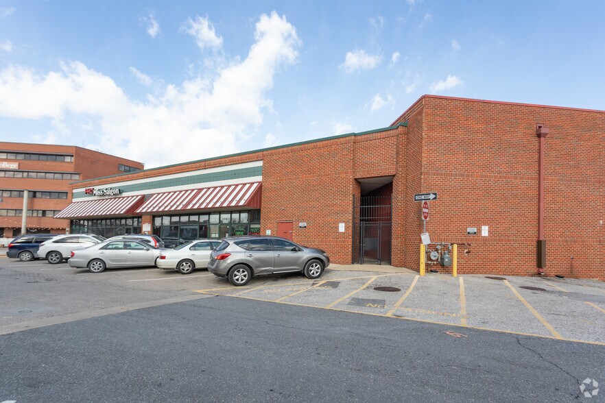 More Photos Of 121 N Crain Hwy, Glen Burnie Supermarket For Lease