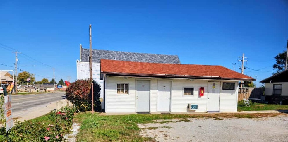 More Photos Of 317 S State St, Westville Hotel For Sale