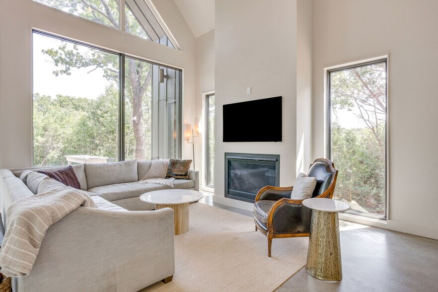 More Photos Of 6725 Rollins Rd, Granbury Specialty For Sale