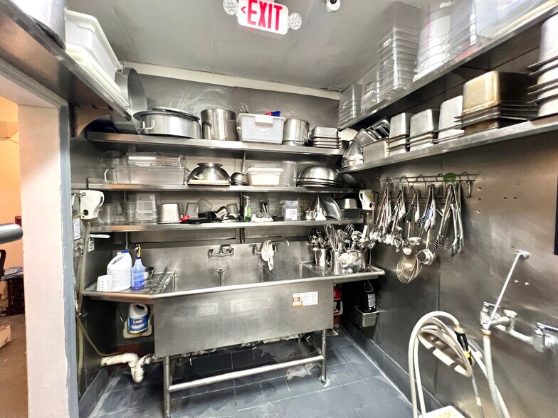More Photos Of 223 Valencia Ave, Coral Gables Restaurant For Sale
