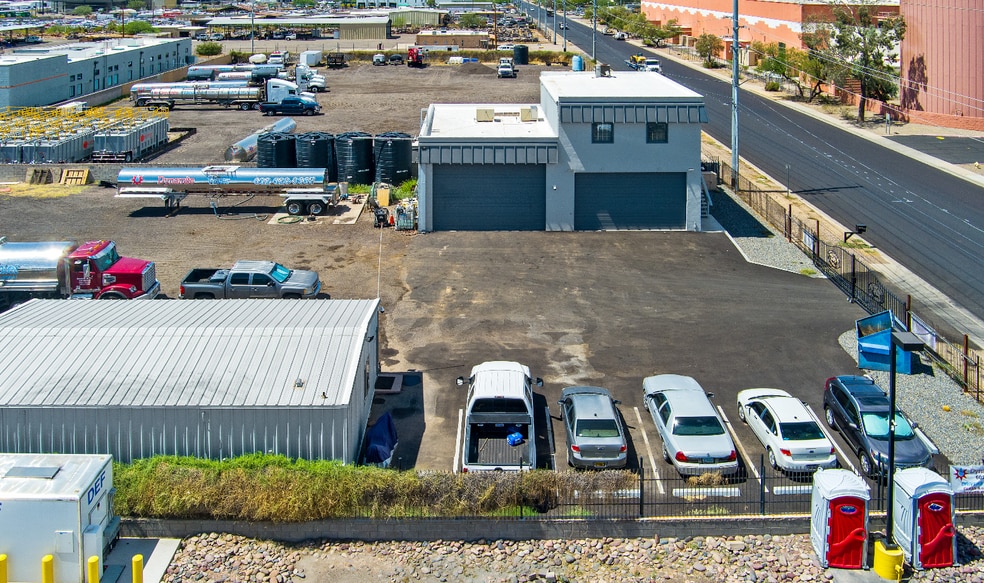 More Photos Of 1925 W Williams Dr, Phoenix Warehouse For Sale
