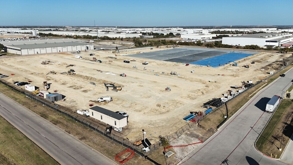 More Photos Of 7901 South Fwy, Fort Worth Unknown For Lease