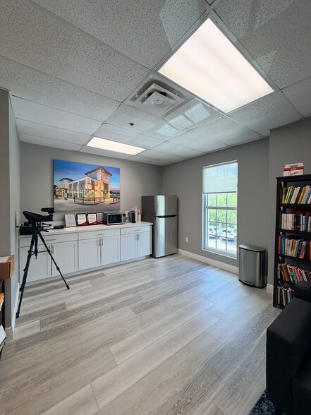 More Photos Of 5300-5350 W Hillsboro Blvd, Coconut Creek Office For Sale