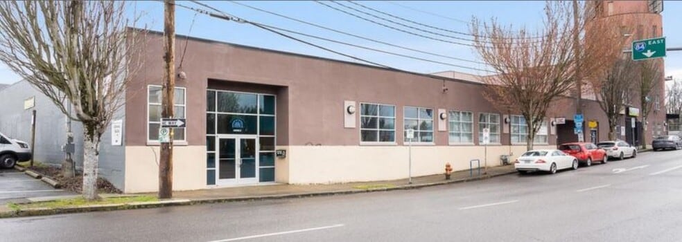 More Photos Of 3701-3719 NE Sandy Blvd, Portland Storefront Retail Office For Lease