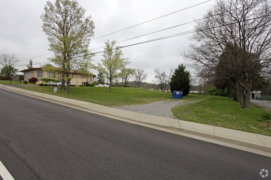 More Photos Of 624 Due West Ave, Madison Land For Sale