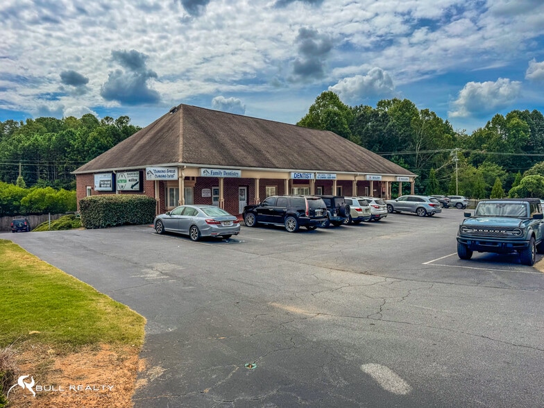 More Photos Of 365 SW Villa Rica Way, Marietta Freestanding For Sale