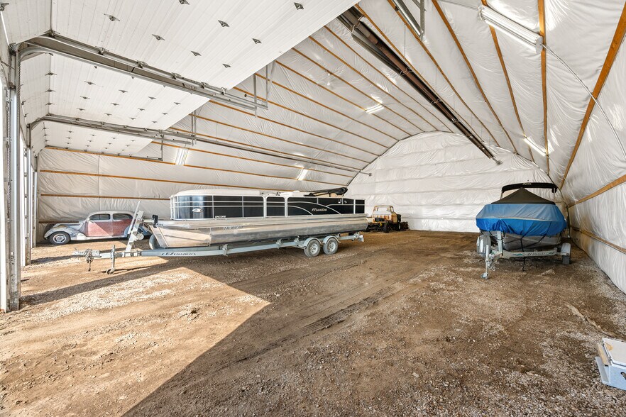 More Photos Of 58 Willoughby St, Blackfoot Warehouse For Sale