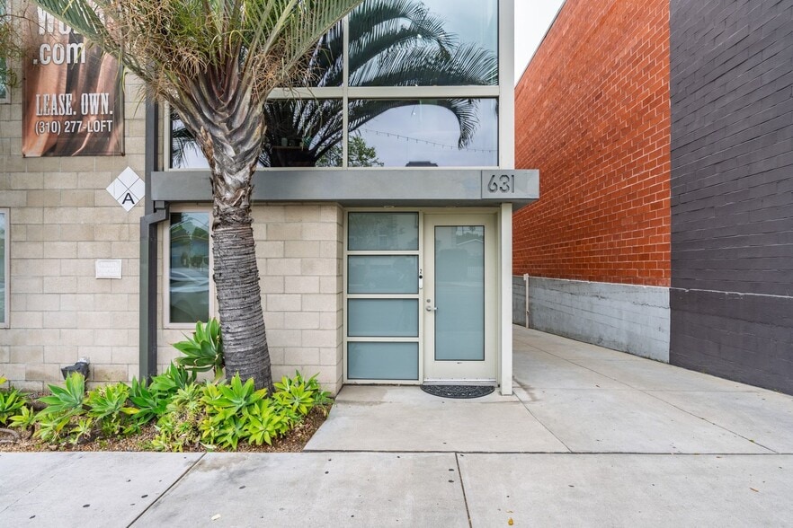More Photos Of 631 N Larchmont Blvd, Los Angeles Office Residential For Sale