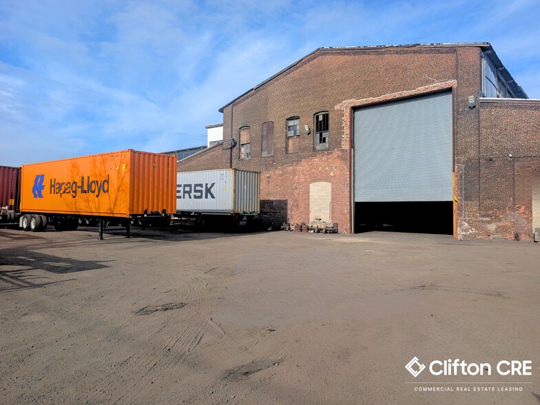 More Photos Of 5 Slater Dr, Elizabeth Warehouse For Lease