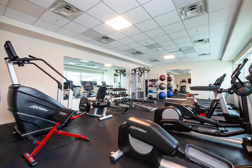 More Photos Of 1100 Cleveland St, Clearwater Apartments For Sale